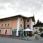 Daire Near Hochzillertal Lift
