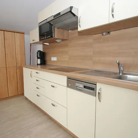 Spacious Flat Close To The Area *