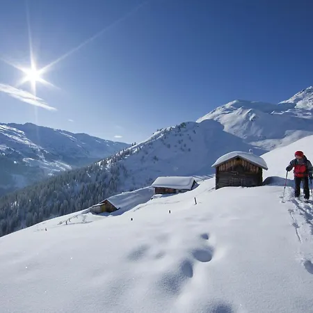 아파트 Near Hochzillertal Lift