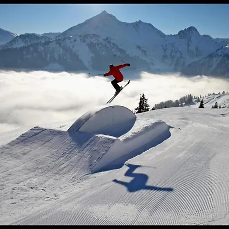 아파트 Near Hochzillertal Lift