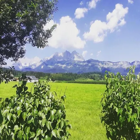 Near Hochzillertal Lift * ウダーンス