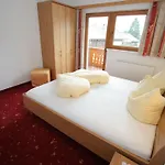 Appartement Near Hochzillertal Lift